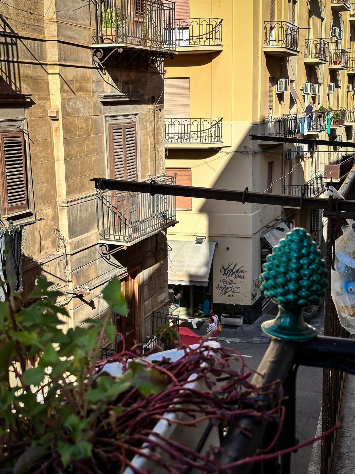 Palazzo Maqueda Hotel Palermo Exterior photo